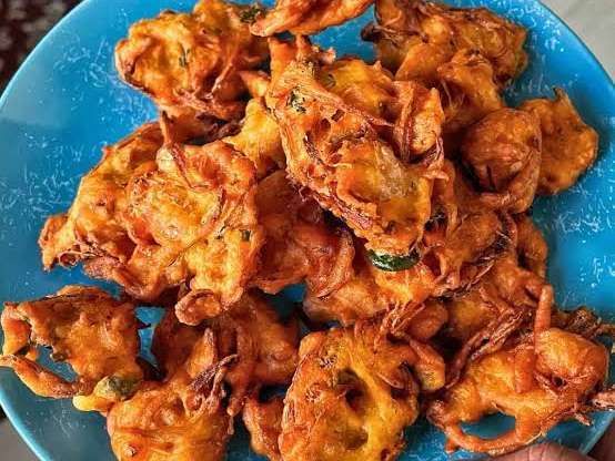 Onion Pakoda 8P