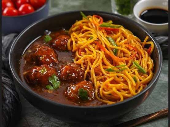 Veg Noodles with Veg Manchurian