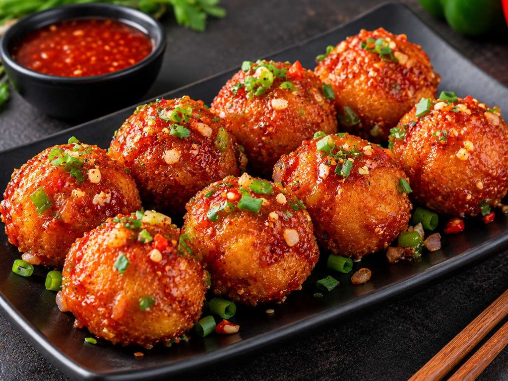 Chilli Potato Balls (8 Pieces)